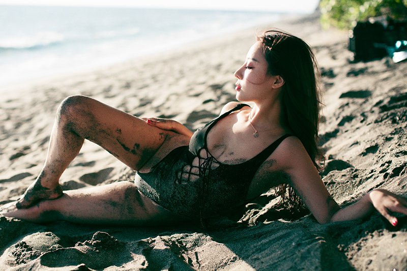 沙滩女神筱慧性感比基尼激情四射