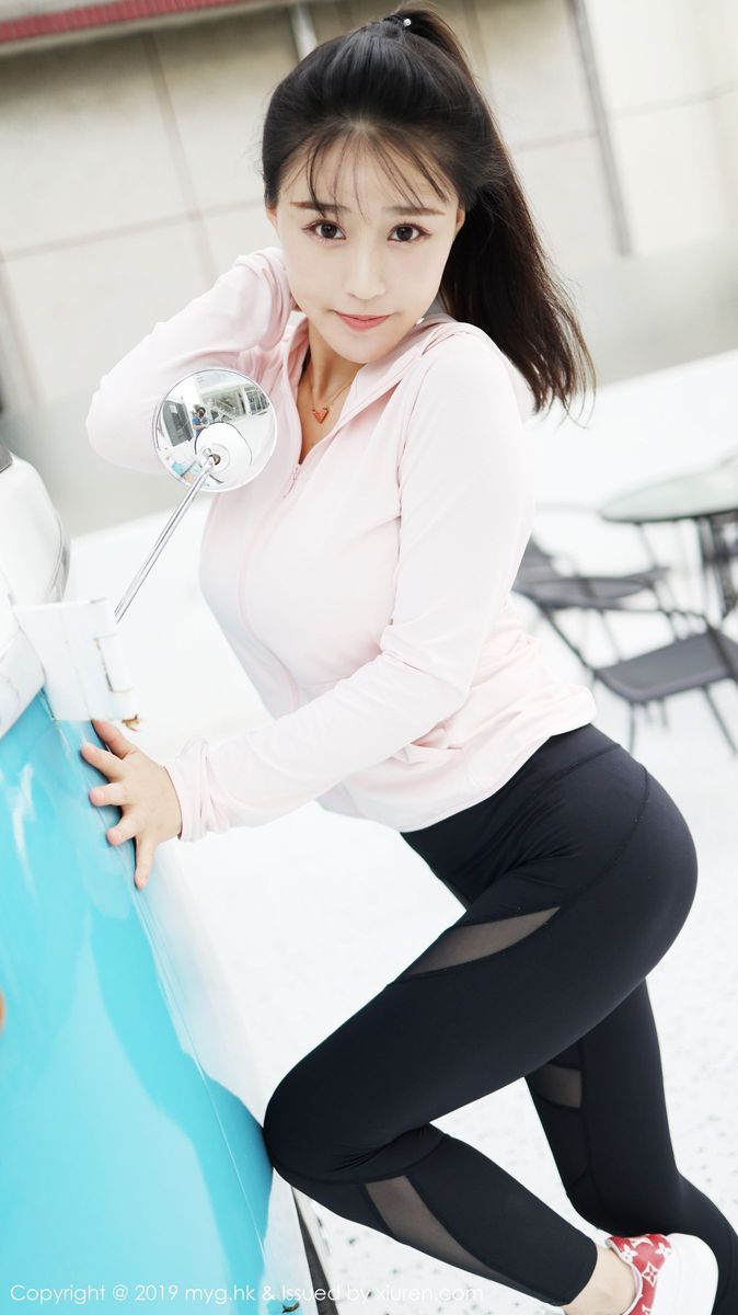 美媛馆性感女神Barbie可儿户外蕾丝翘臀运动装扮系列套图