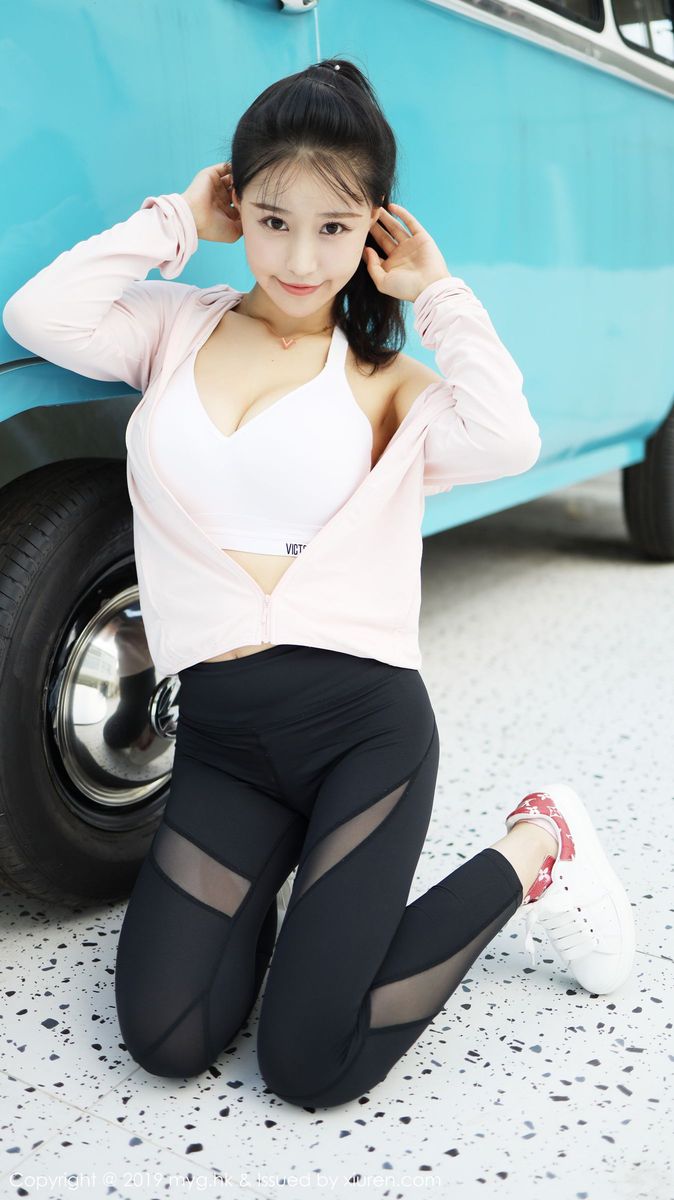 美媛馆性感女神Barbie可儿户外蕾丝翘臀运动装扮系列套图