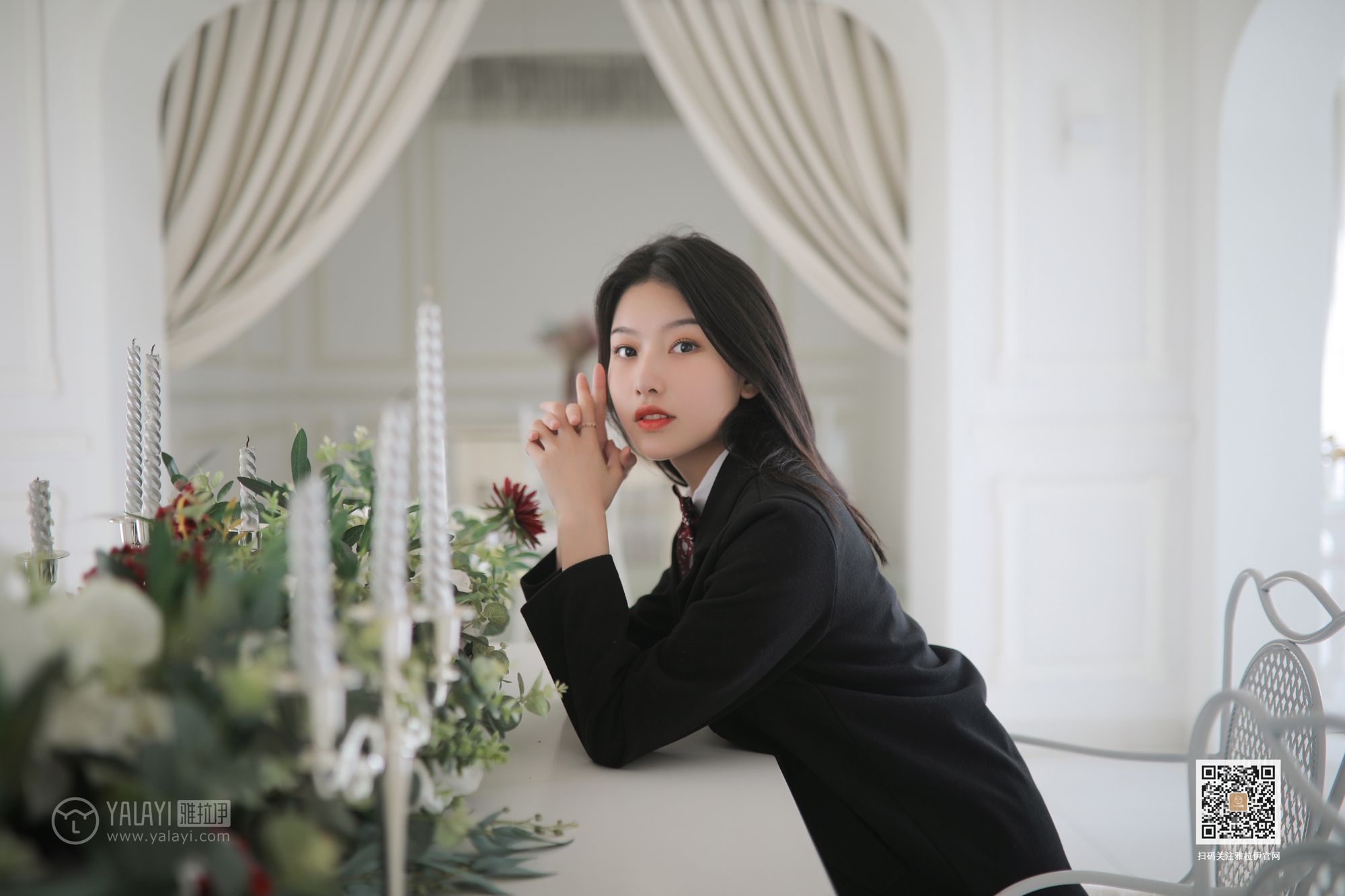 YALAYI雅拉伊性感美女白璐校服装扮修长美腿毕业季套图