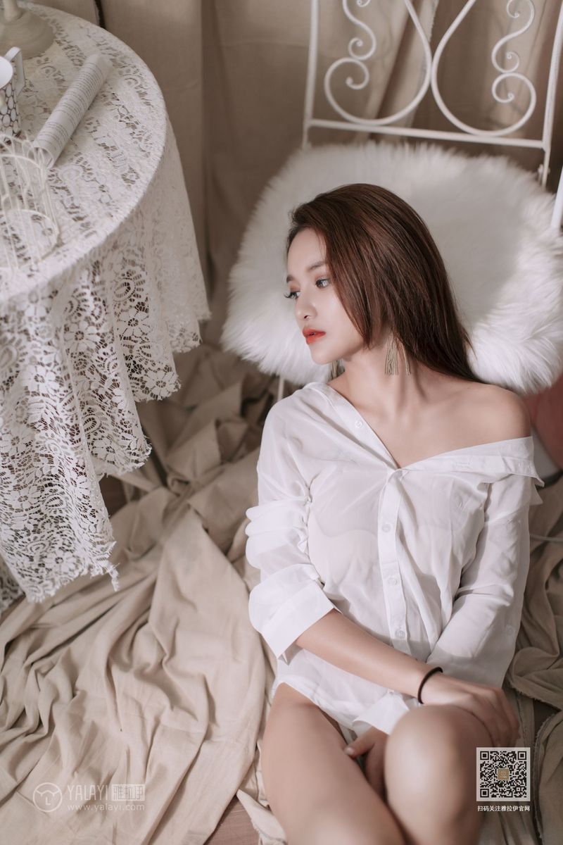 YALAYI雅拉伊性感美女刘子炀白衬衫修长美腿如雪如霜美图