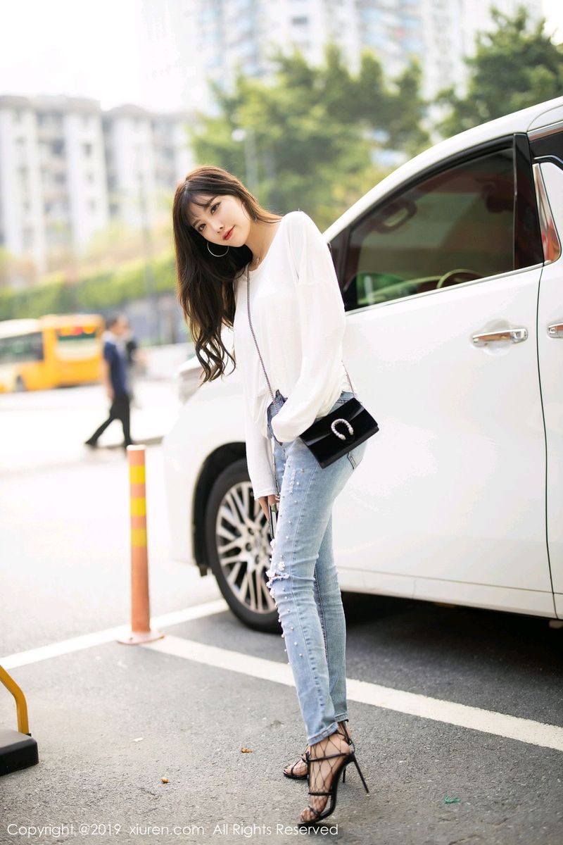 秀人网性感女神杨晨晨sugar丝袜美腿女秘书装扮情节剧情写真