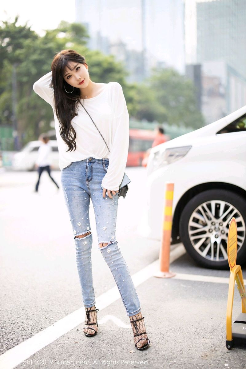 秀人网性感女神杨晨晨sugar丝袜美腿女秘书装扮情节剧情写真