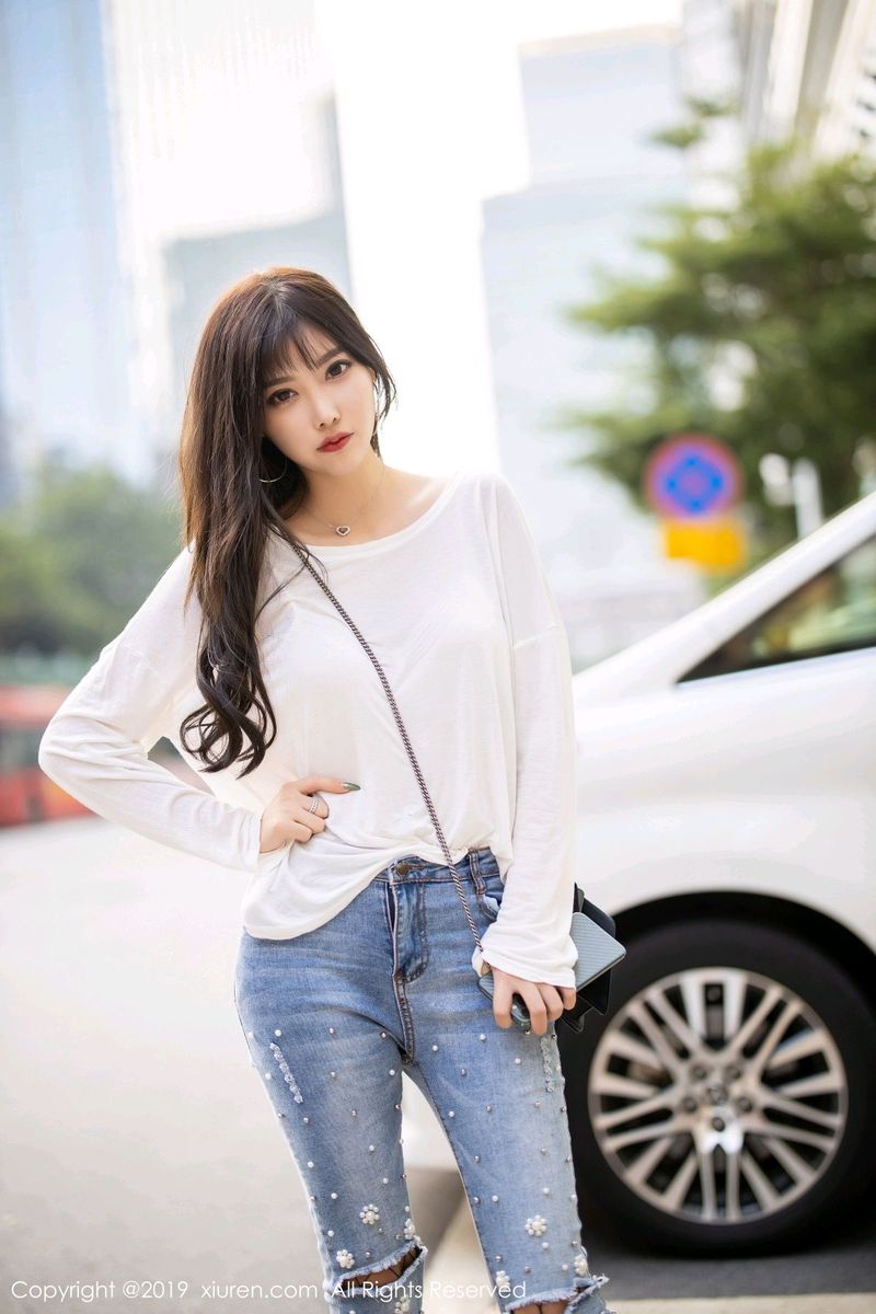 秀人网性感女神杨晨晨sugar丝袜美腿女秘书装扮情节剧情写真