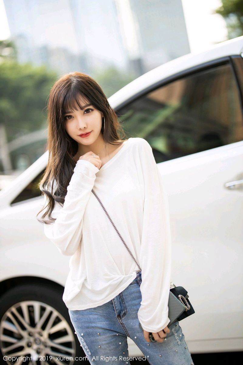 秀人网性感女神杨晨晨sugar丝袜美腿女秘书装扮情节剧情写真