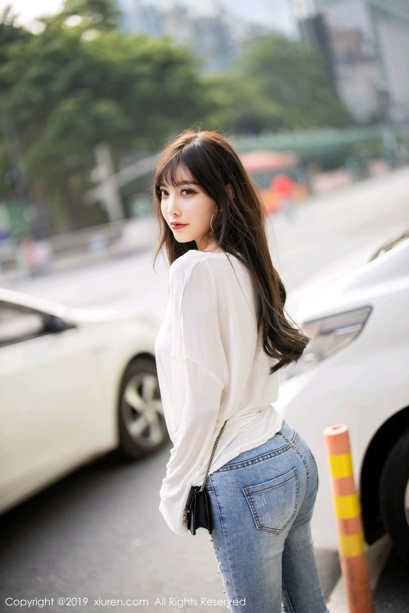 秀人网性感女神杨晨晨sugar丝袜美腿女秘书装扮情节剧情写真