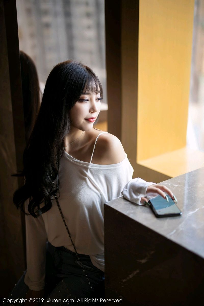 秀人网性感女神杨晨晨sugar丝袜美腿女秘书装扮情节剧情写真