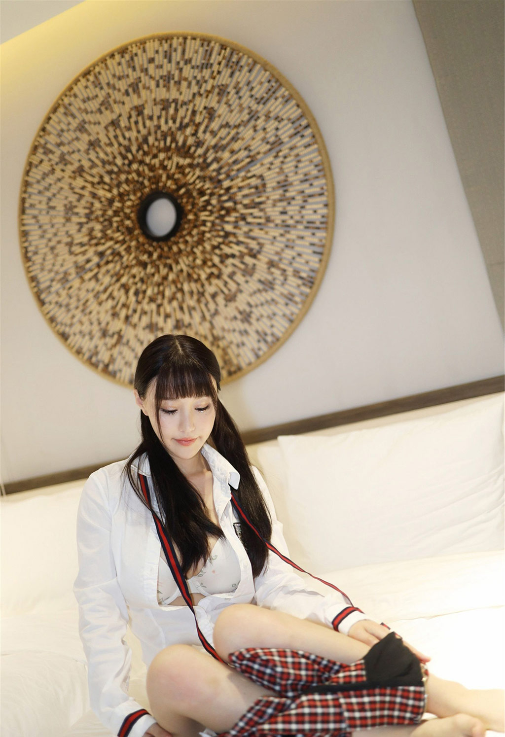 朱可儿呼之欲出的美胸屏霸