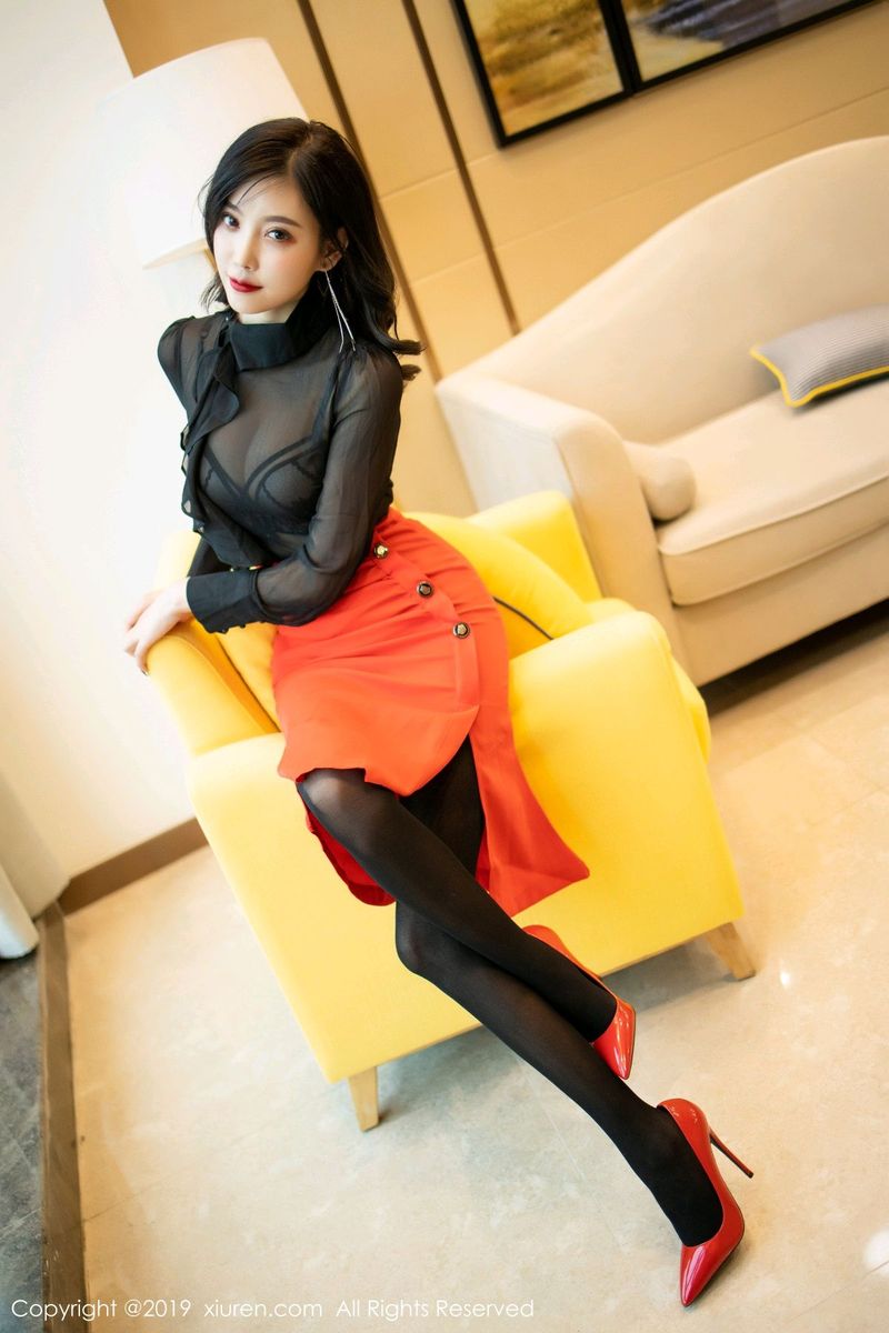 秀人网性感女神杨晨晨sugar黑丝美腿透视内衣诱惑套图