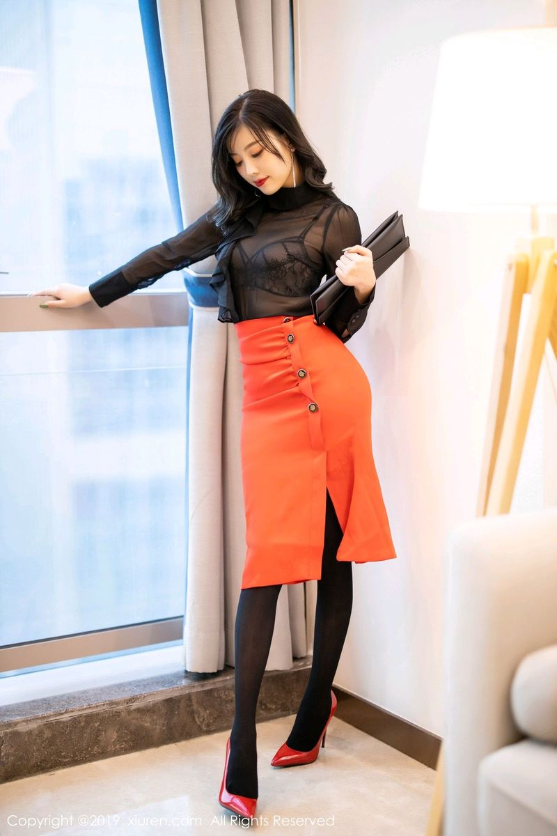 秀人网性感女神杨晨晨sugar黑丝美腿透视内衣诱惑套图