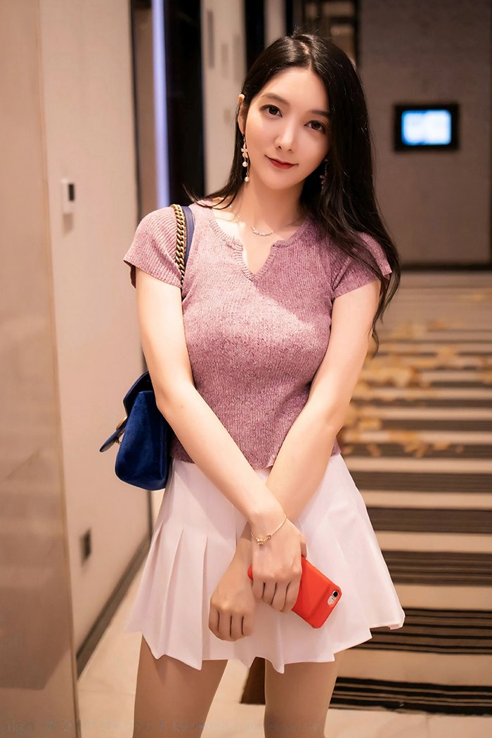 极品御姐小热巴周末陪你共度良辰