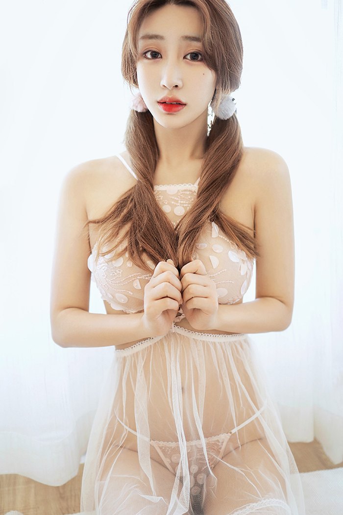 小家碧玉林子欣完美圆乳体香四溢