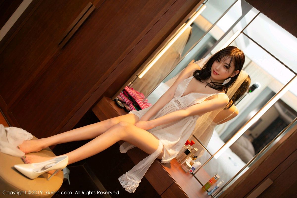 秀人网性感女神杨晨晨sugar情趣轻纱新娘主题大尺度写真