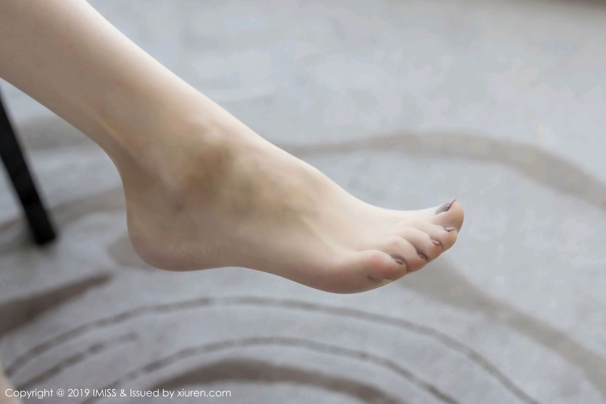 爱蜜社性感美女梦心玥丝袜美腿古典旗袍内衣诱惑极致写真