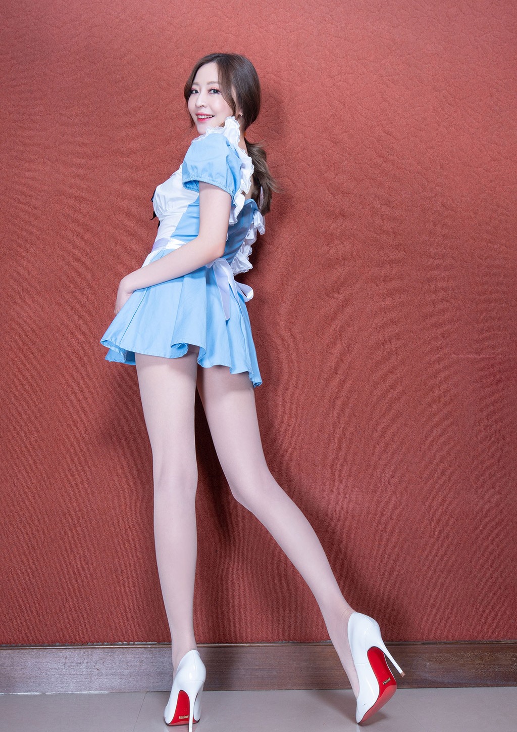 倪千凌Lucy3组丝袜美腿服饰 [Beautyleg] No.1706