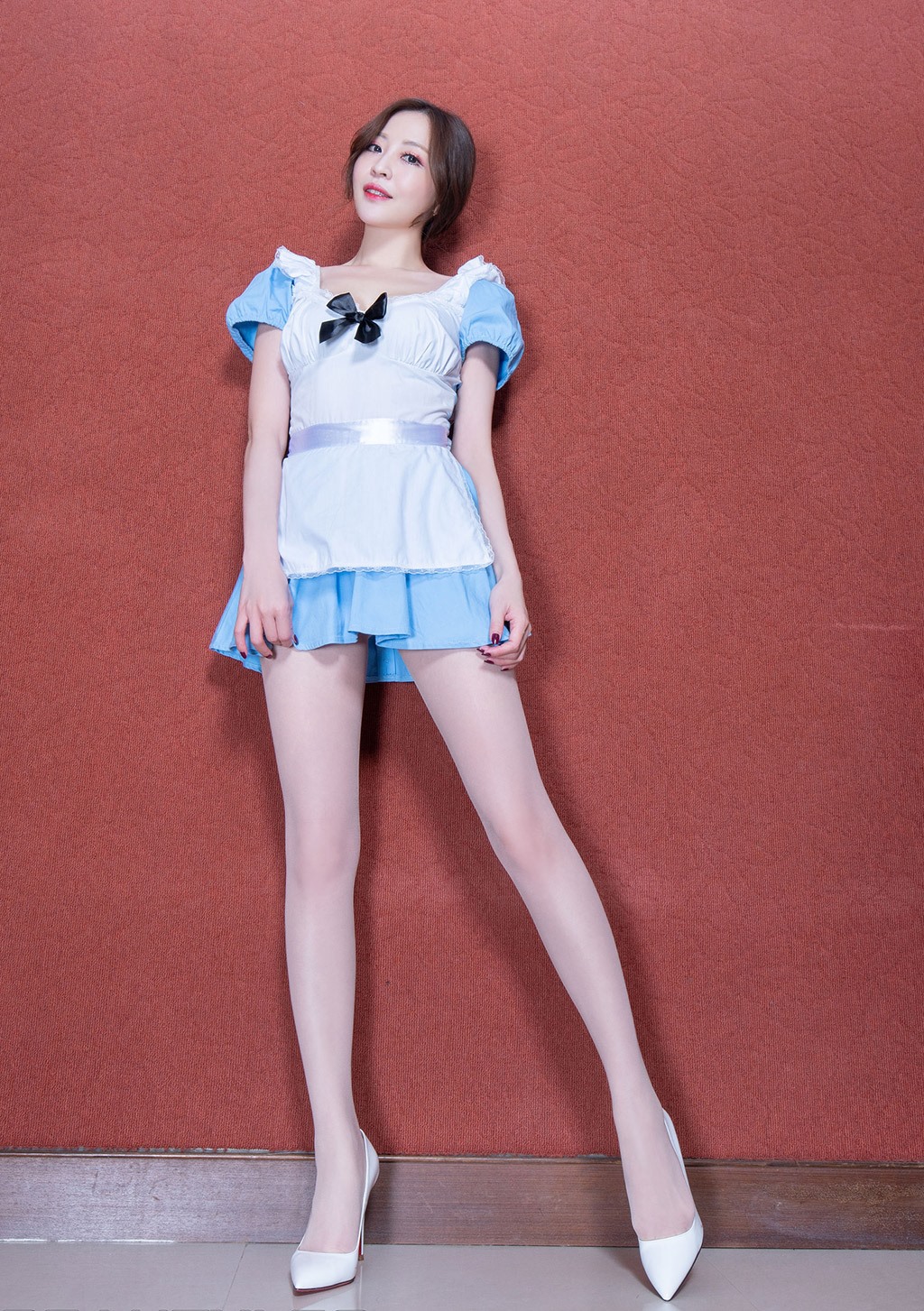 倪千凌Lucy3组丝袜美腿服饰 [Beautyleg] No.1706