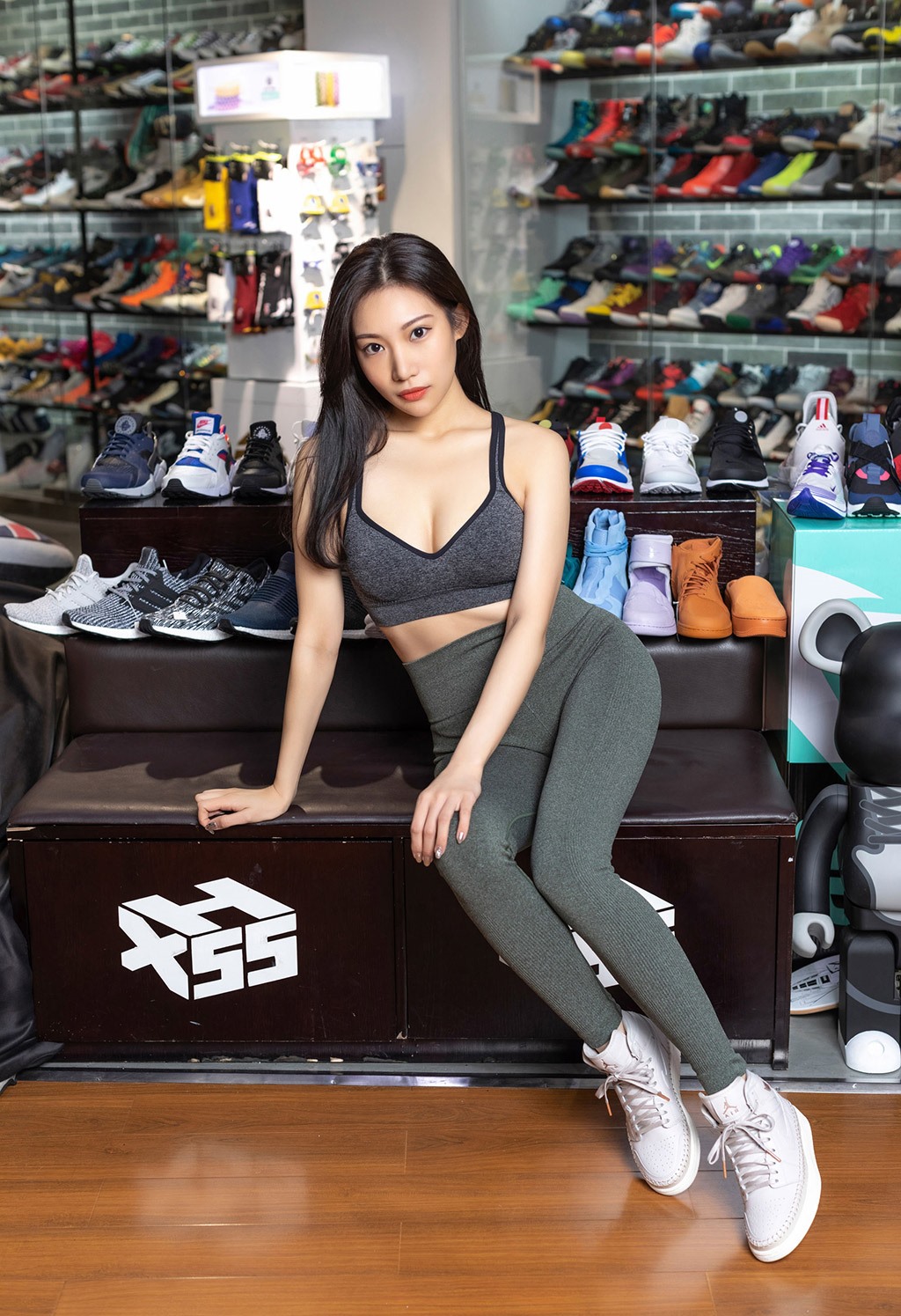 小狐狸Kathryn躁动不安的推油系列