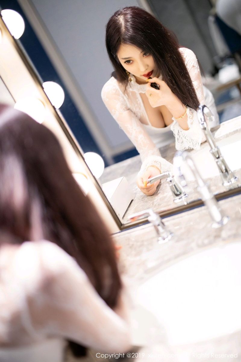 秀人网性感女神杨晨晨sugar典雅长裙修长美腿足量魅惑写真