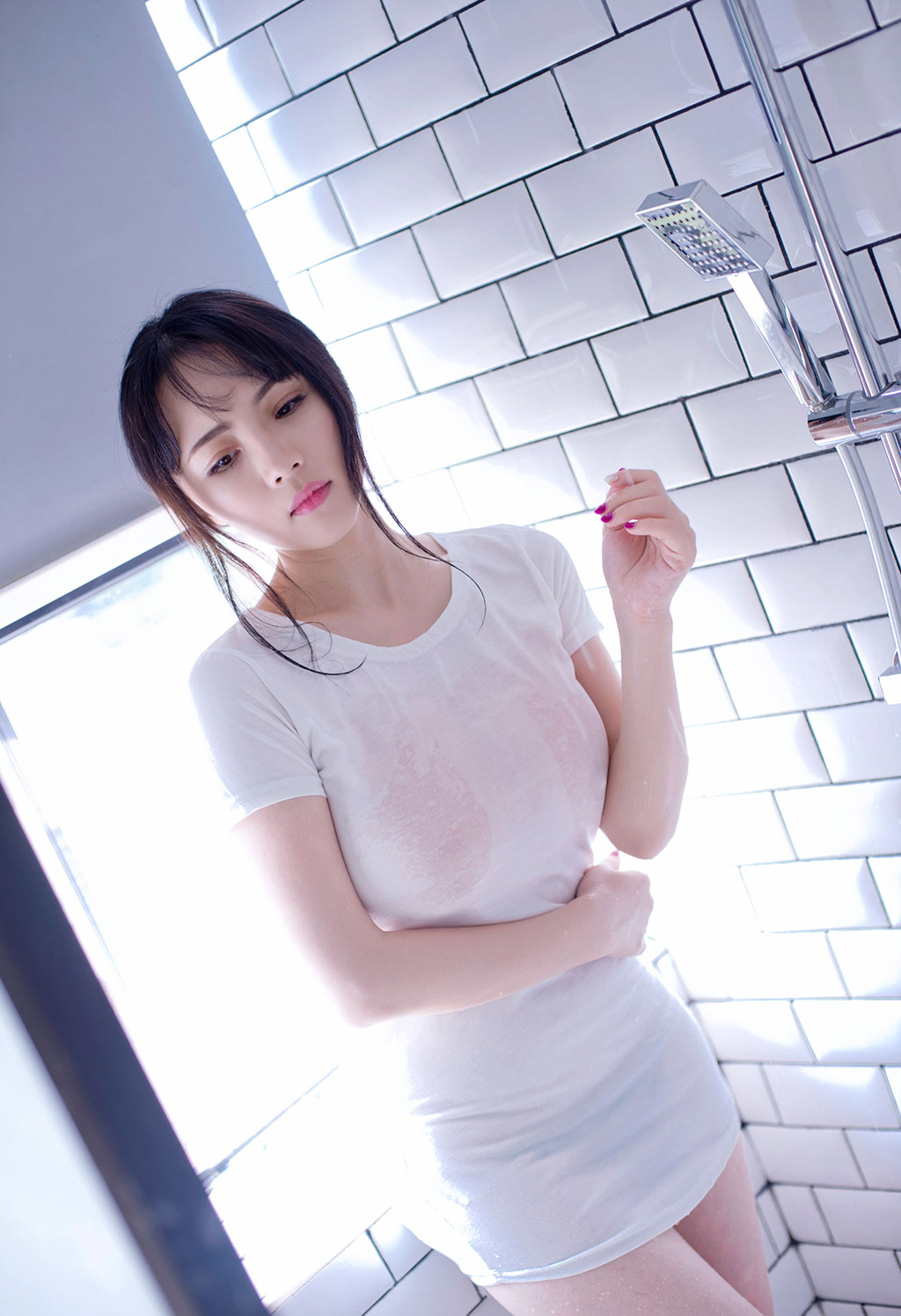 瑞瑞湿身诱惑比基尼束身诱惑