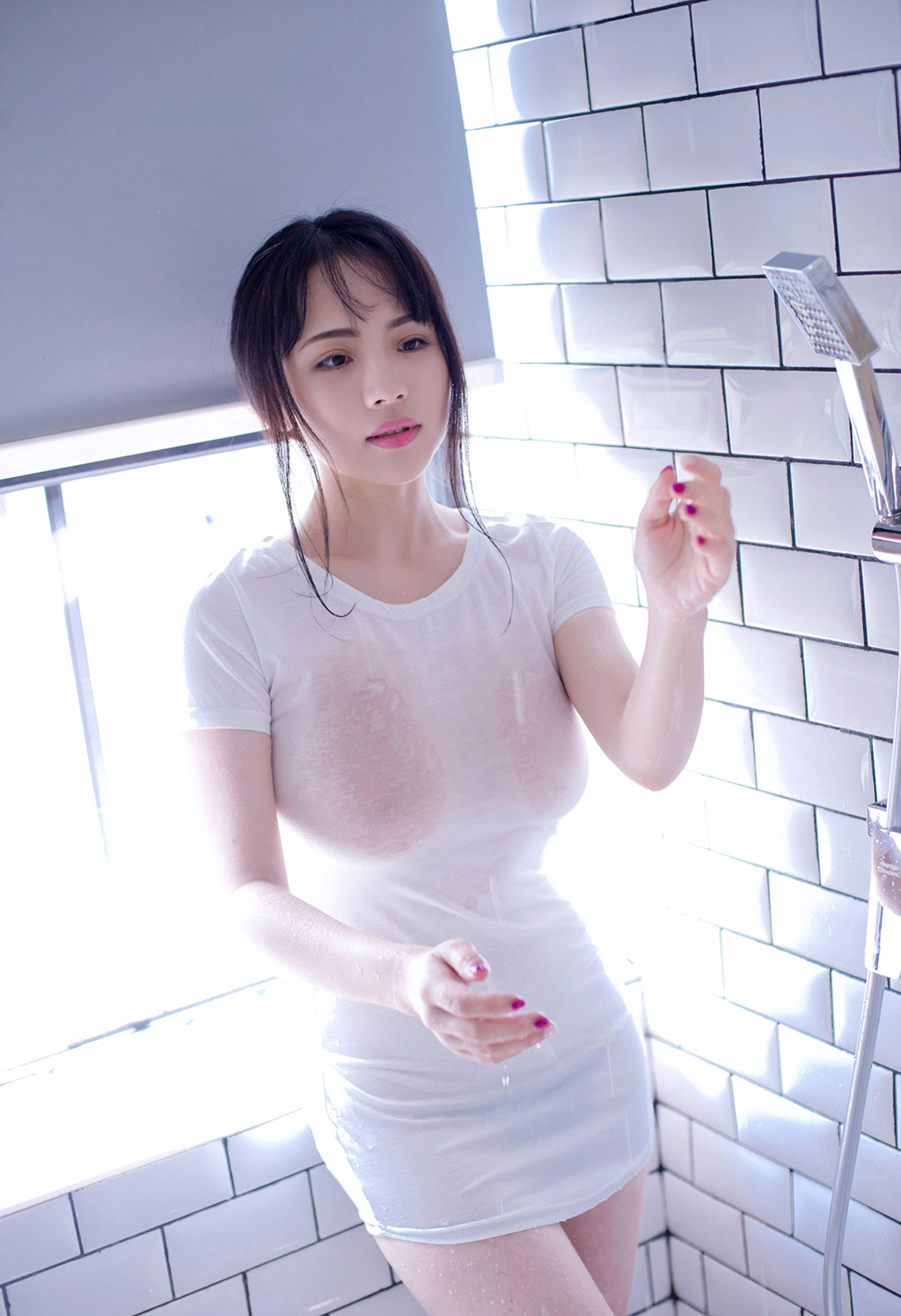 瑞瑞湿身诱惑比基尼束身诱惑