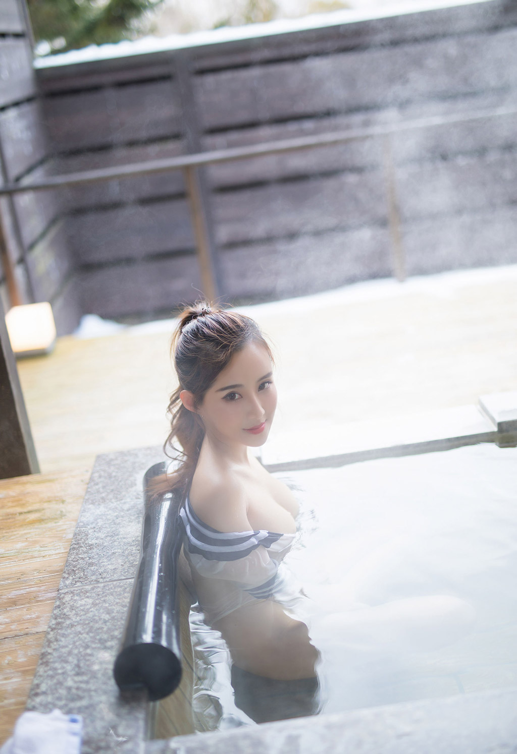 猫宝温泉水滑洗凝脂湿身诱惑