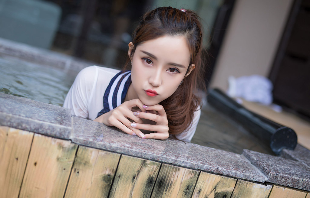 猫宝温泉水滑洗凝脂湿身诱惑