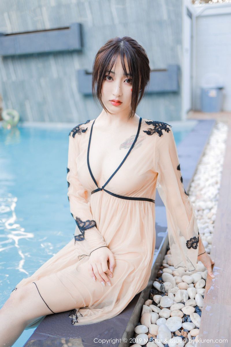 模范学院性感女神Betty林子欣泳池湿身诱惑泰国清迈旅拍