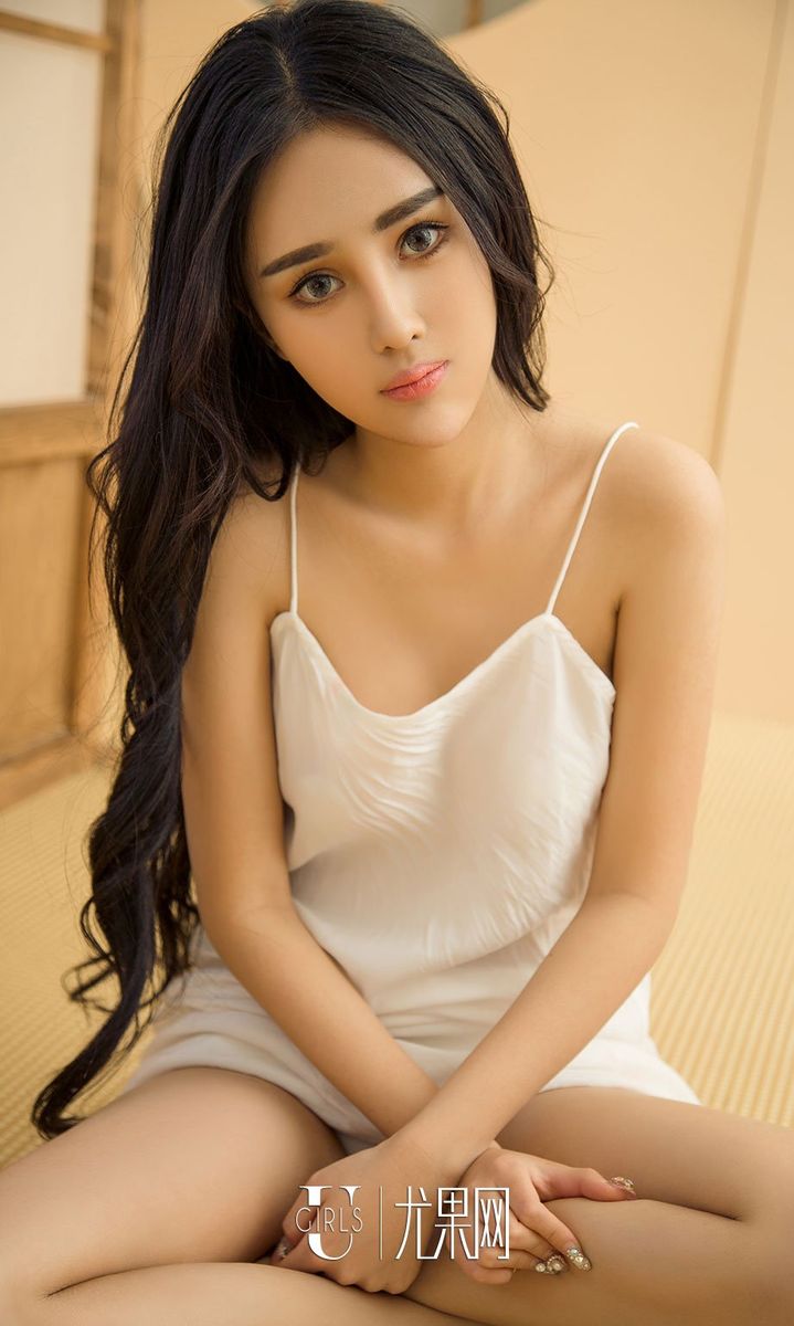 尤果网美女模特陈迪娅人间女神主题大尺度诱惑冷艳写真