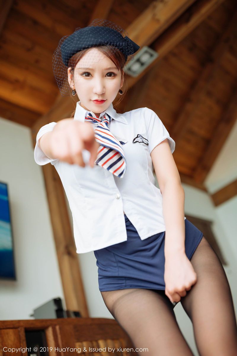 花漾写真性感女神周于希Sandy空姐制服&肉质丝袜视觉写真