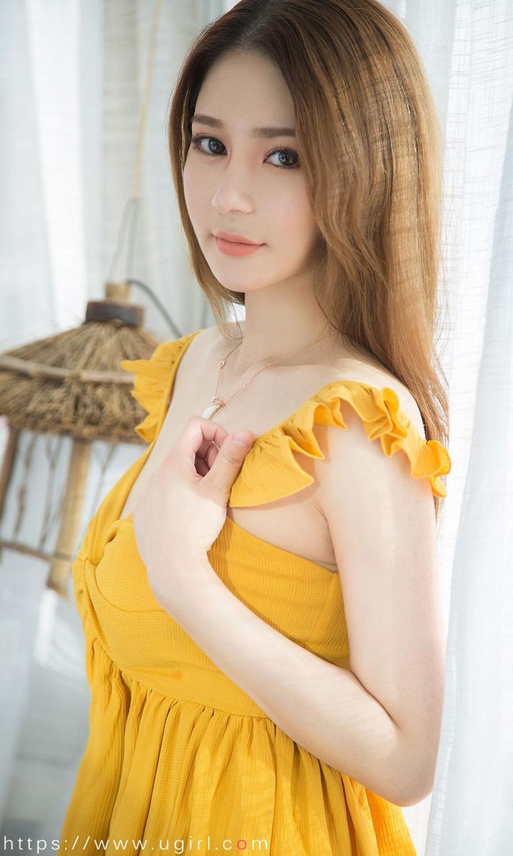 尤果网美女模特如歌fairy波涛胸涌蕾丝吊裙翘臀美胸私房写真