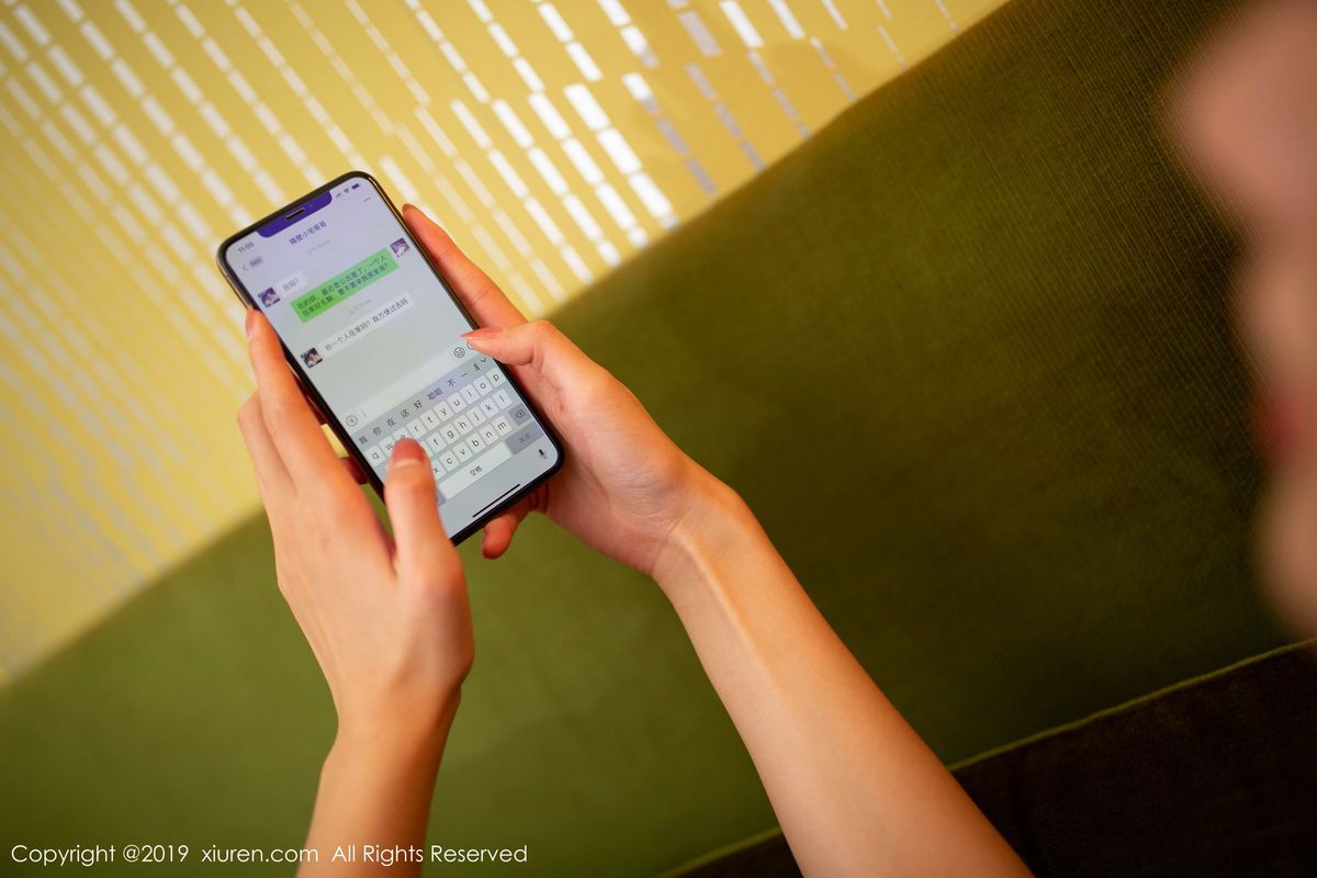 秀人网性感女神就是阿朱啊黑丝美腿人妻系列剧情诱人写真