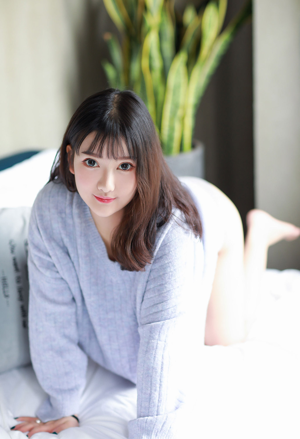 长相甜美的小尤奈真正的童颜巨乳