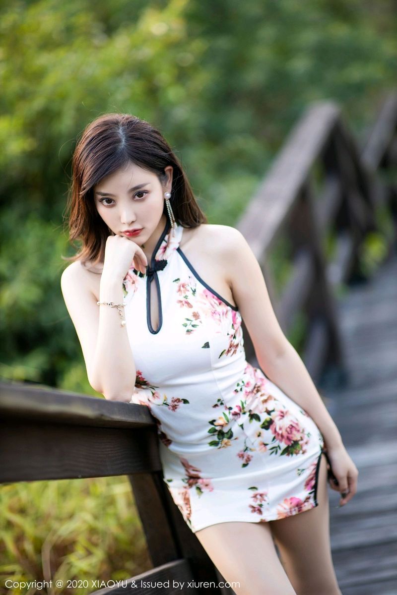 语画界性感女神杨晨晨sugar古典韵味旗袍玉足诱惑极致写真