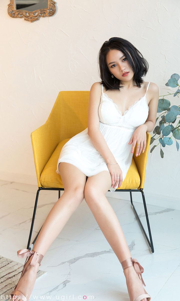 尤果网美女模特予念纯白蕾丝吊裙修长美腿完美身姿美图