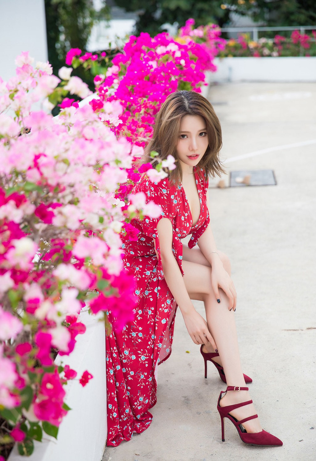 性感黄楽然娇羞的长裙美腿女神