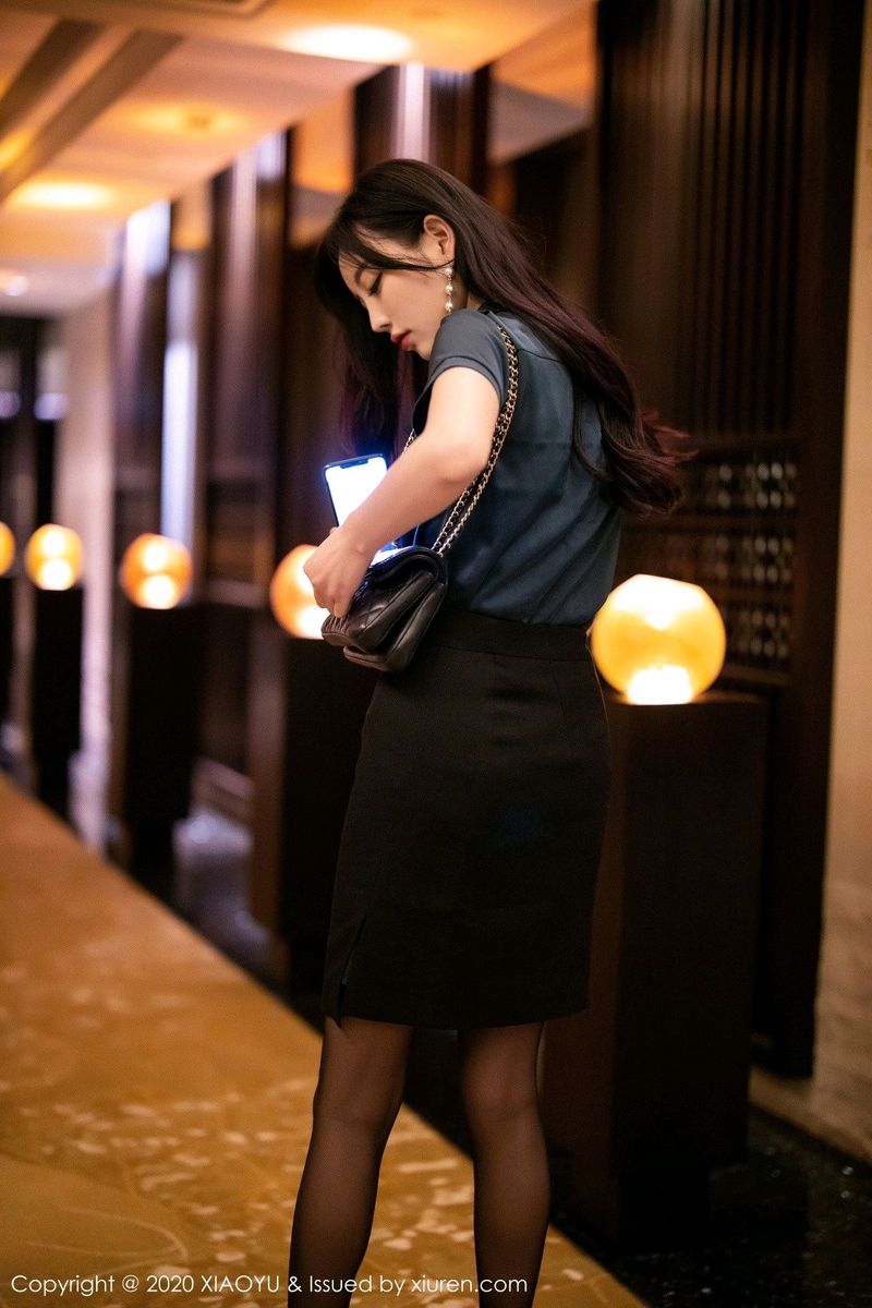 语画界性感女神杨晨晨sugar黑丝美腿捆绑蒙面澳门私房旅拍