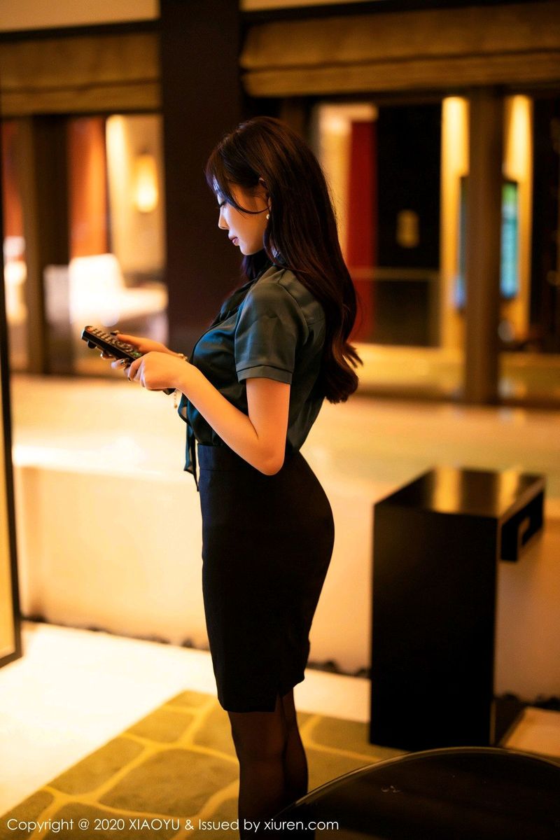 语画界性感女神杨晨晨sugar黑丝美腿捆绑蒙面澳门私房旅拍