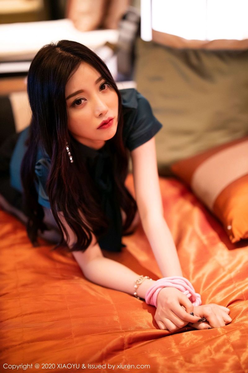 语画界性感女神杨晨晨sugar黑丝美腿捆绑蒙面澳门私房旅拍