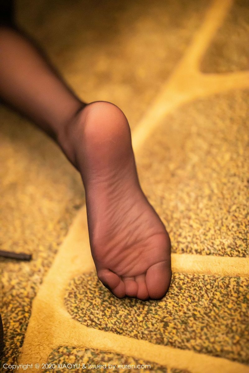 语画界性感女神杨晨晨sugar黑丝美腿捆绑蒙面澳门私房旅拍