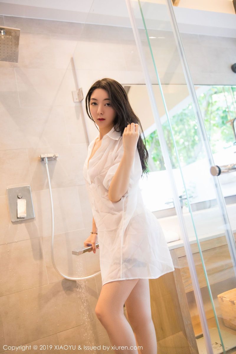 语画界性感女神Angela小热巴丝袜美腿浴室湿身诱惑系列写真