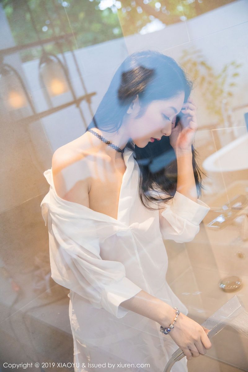 语画界性感女神Angela小热巴丝袜美腿浴室湿身诱惑系列写真