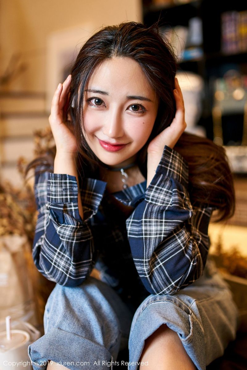 秀人网美女模特Betty林子欣三点式内衣与牛仔裤性感美图