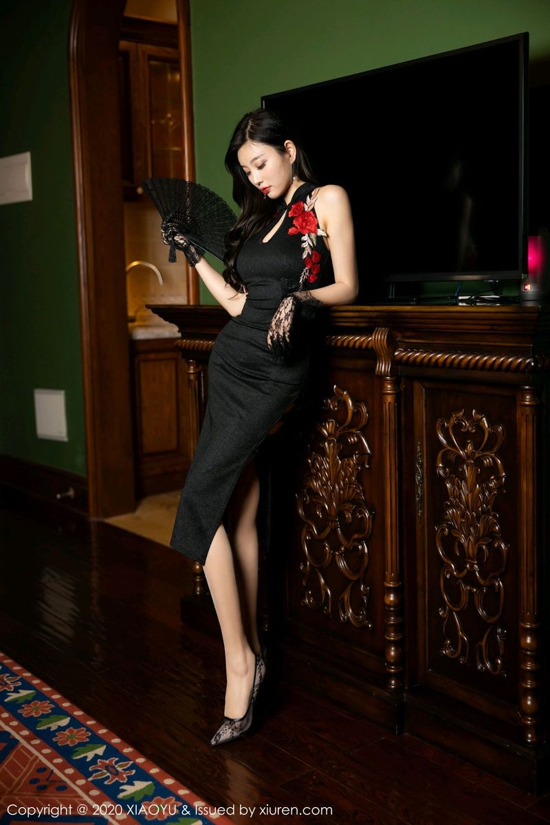 语画界性感女神杨晨晨sugar韵味旗袍&蕾丝吊袜系列气质写真