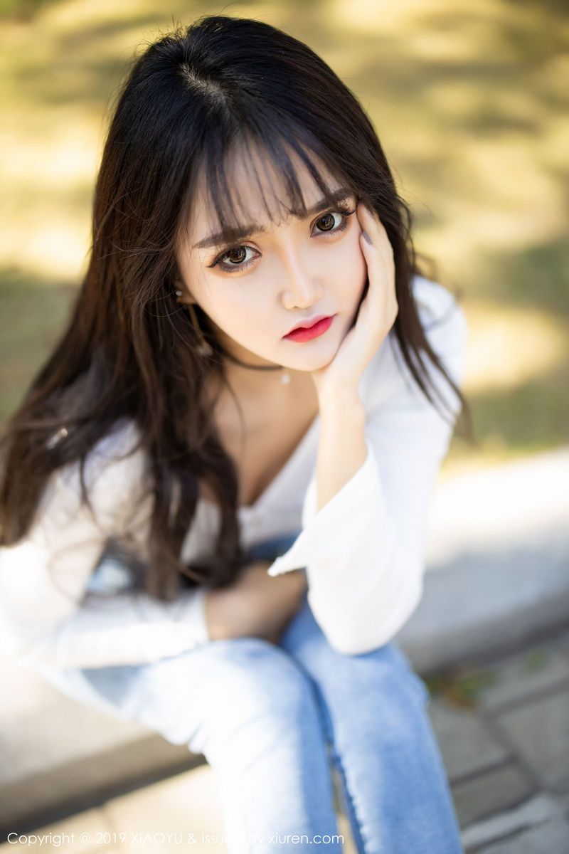 语画界性感女神Miko酱丝袜美腿&牛仔长裤主题双层魅惑美图