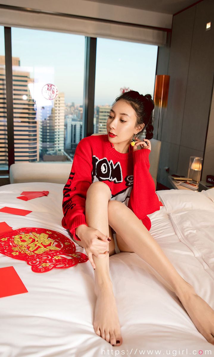 尤果网美女模特松果儿Victoria内衣诱惑祝你新年快乐美图