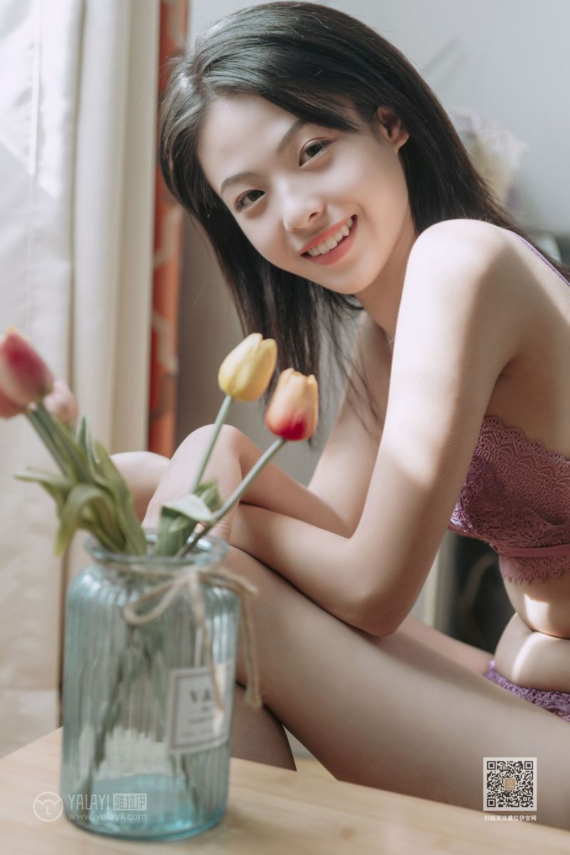 YALAYI雅拉伊美女模特含嫣蜜桃成熟时内衣诱惑养眼写真