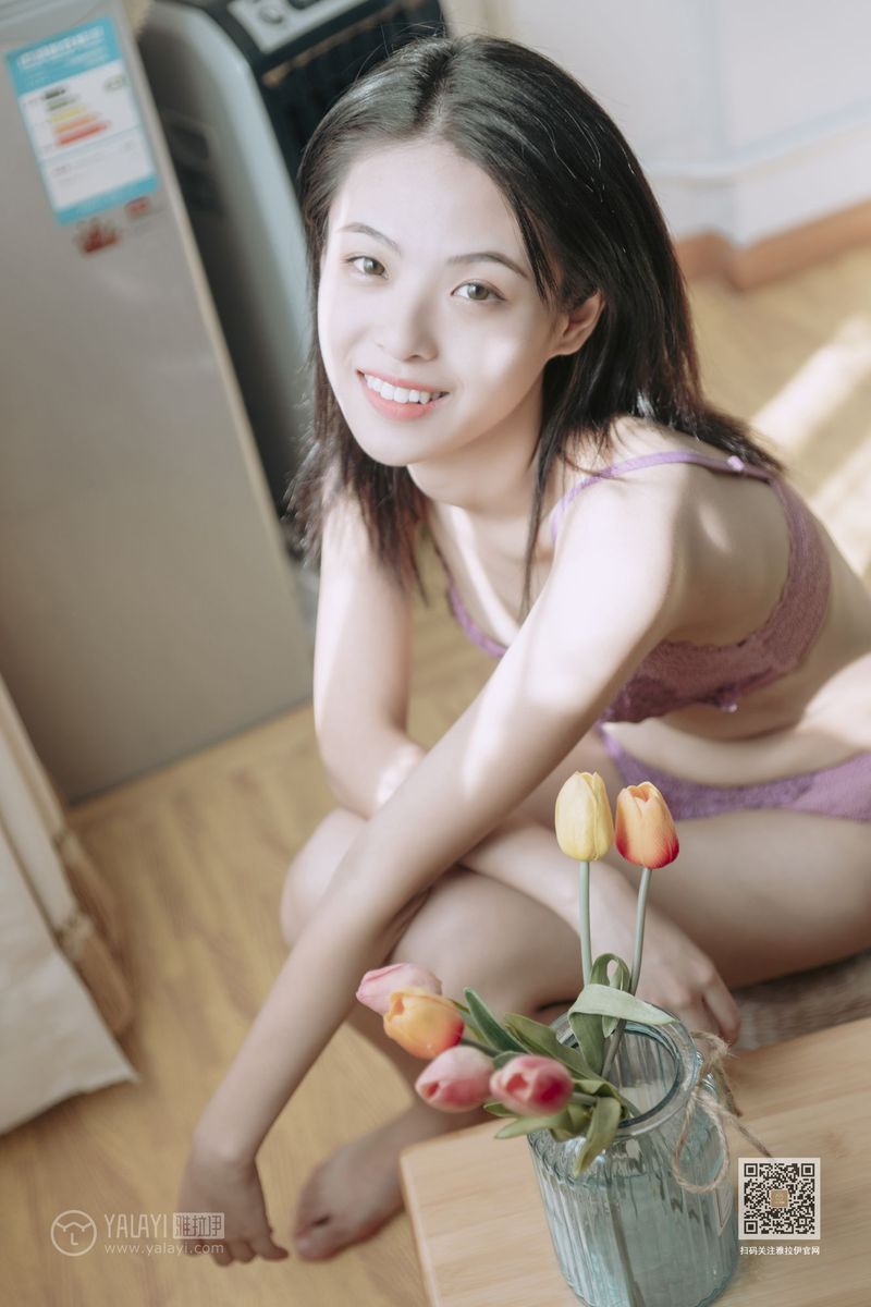 YALAYI雅拉伊美女模特含嫣蜜桃成熟时内衣诱惑养眼写真