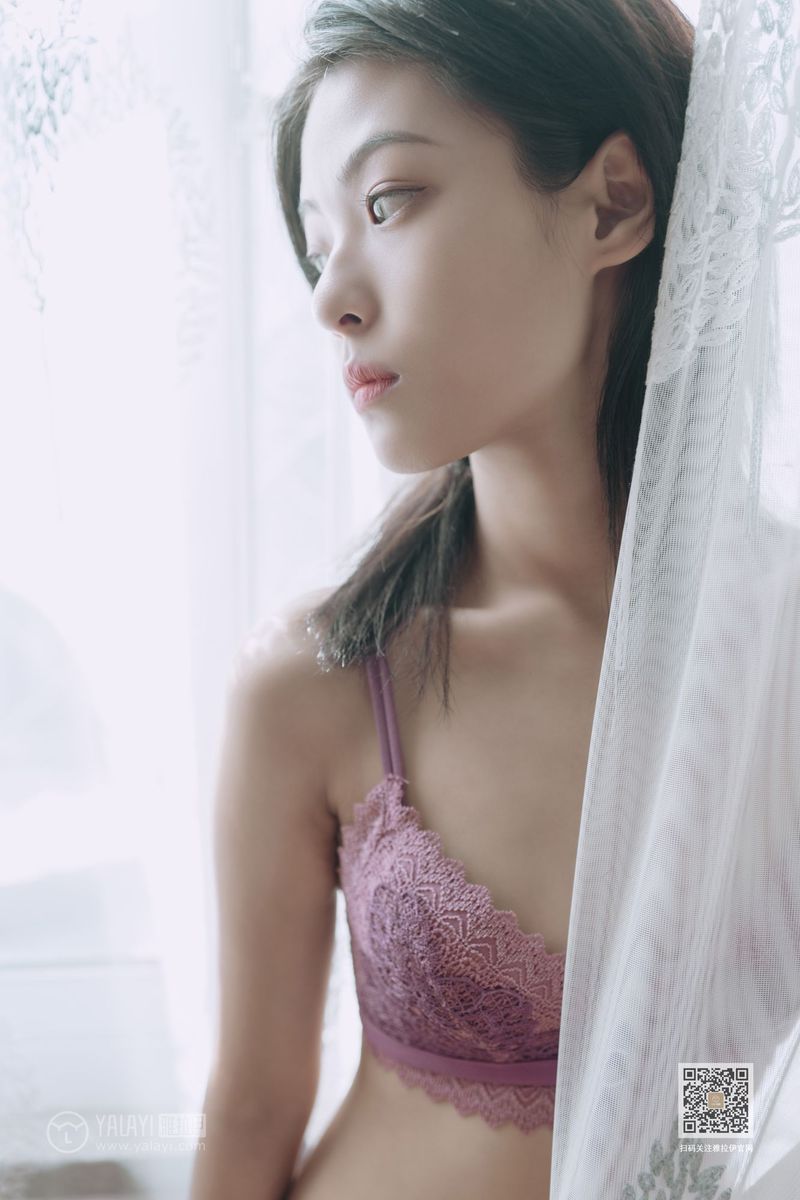 YALAYI雅拉伊美女模特含嫣蜜桃成熟时内衣诱惑养眼写真