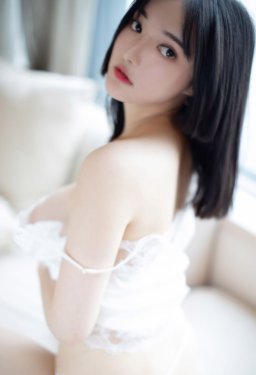 婉灵极致魅惑的镂空内衣黑丝系列