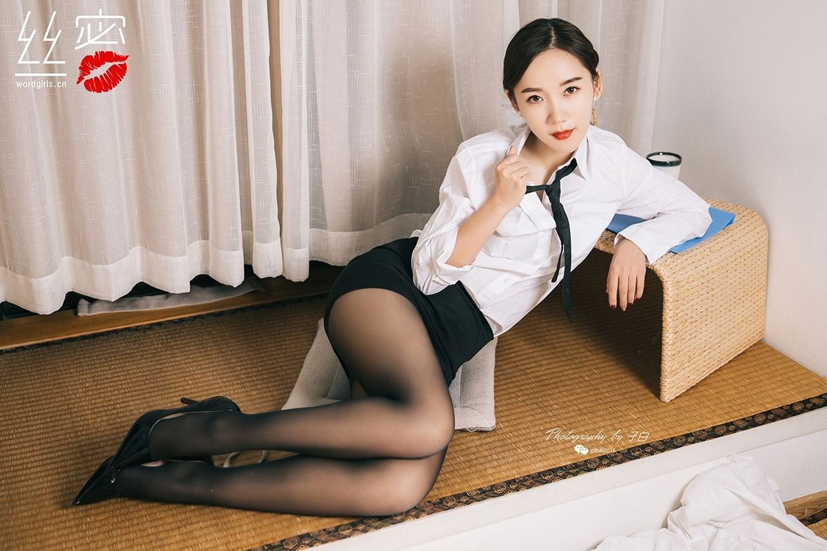 头条女神美女模特艾静香黑丝美腿职场OL装扮蜜丝系列写真